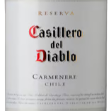 Vinho Casillero del Diablo Carménère Reserva, um vinho tinto chileno de renome, famoso por seu sabor encorpado e notas irresistíveis de frutas escuras. Este vinho é a escolha perfeita para harmonizar com carnes nobres e queijos selecionados. Vinícola Concha y Toro.