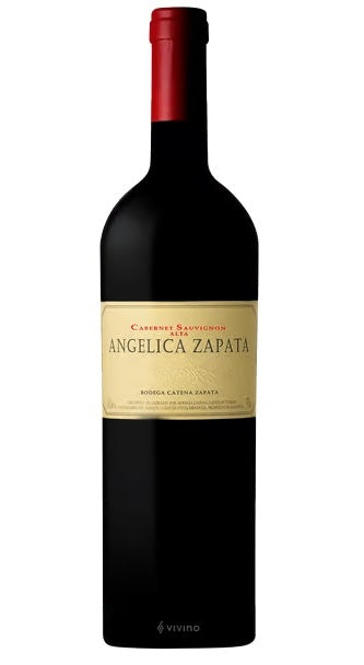 inho Tinto Angelica Zapata Cabernet Sauvignon. Esta garrafa de 750ml destaca-se pelo seu rótulo sofisticado e pelo corpo encorpado, oferecendo um sabor robusto e envolvente. Perfeito para momentos especiais.